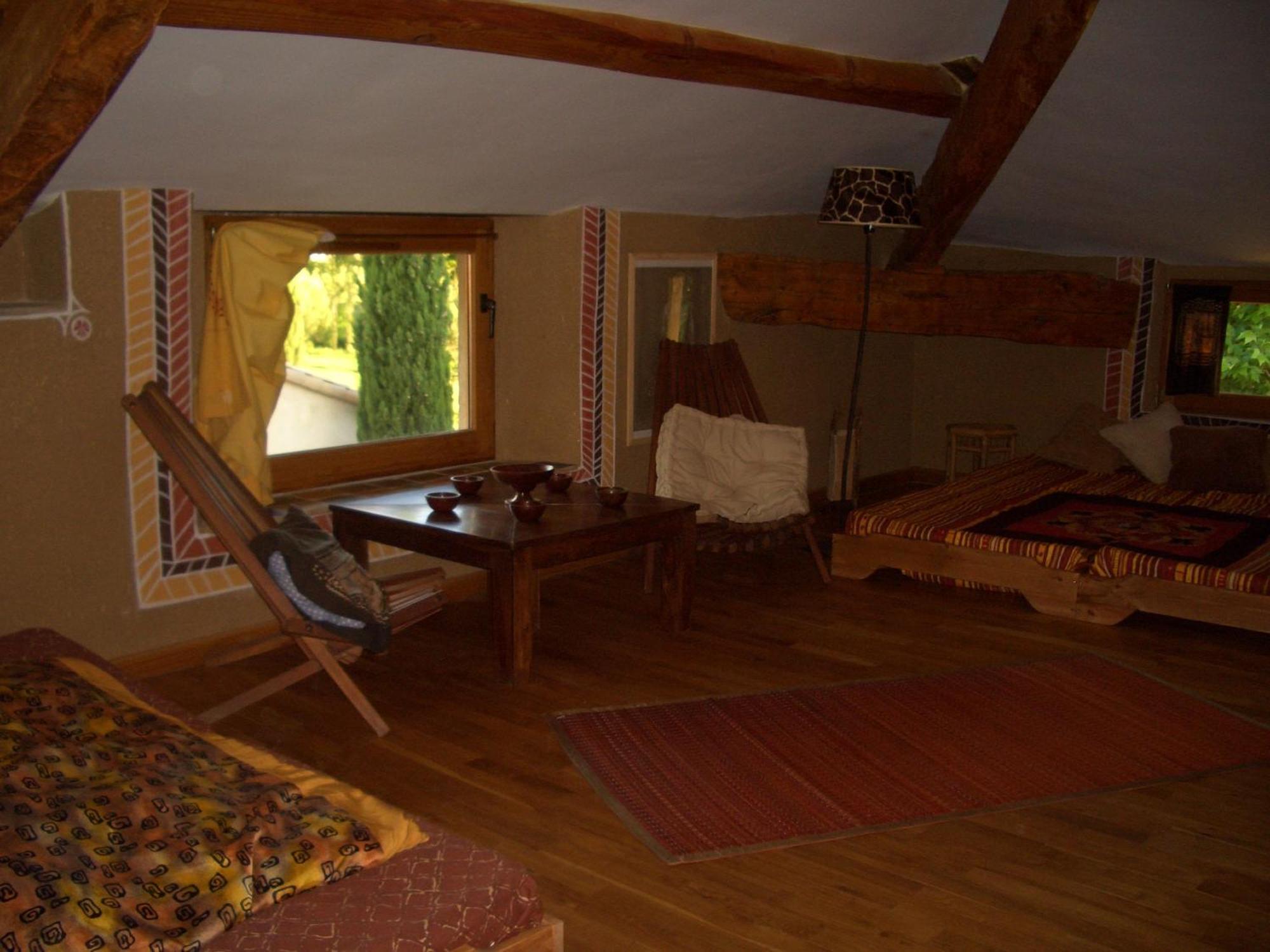 La Source, Vegetarian Guest House Chabeuil Extérieur photo