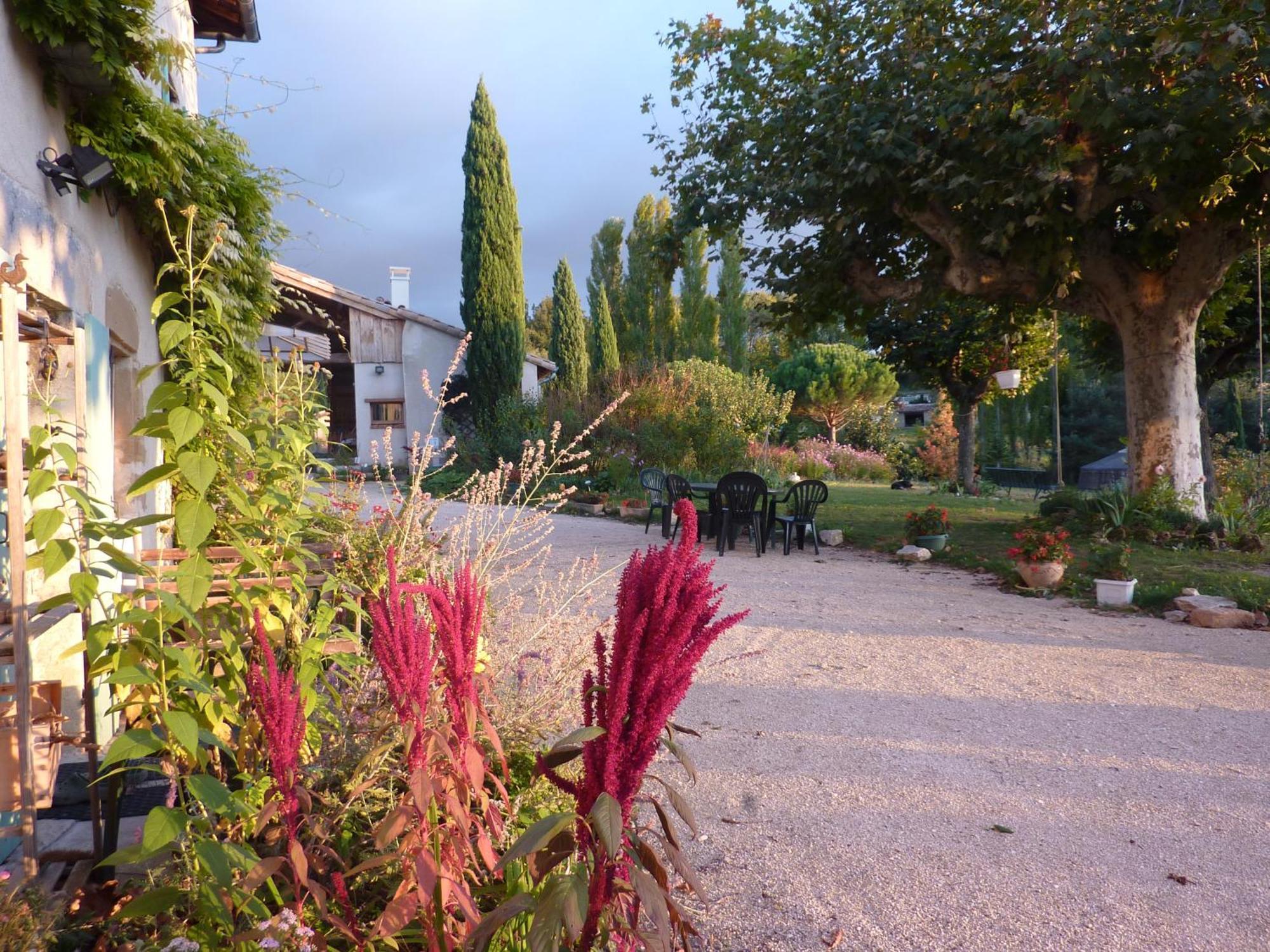 La Source, Vegetarian Guest House Chabeuil Extérieur photo