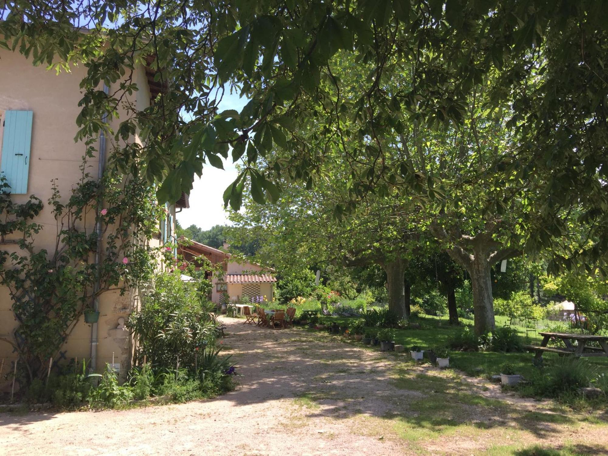 La Source, Vegetarian Guest House Chabeuil Extérieur photo